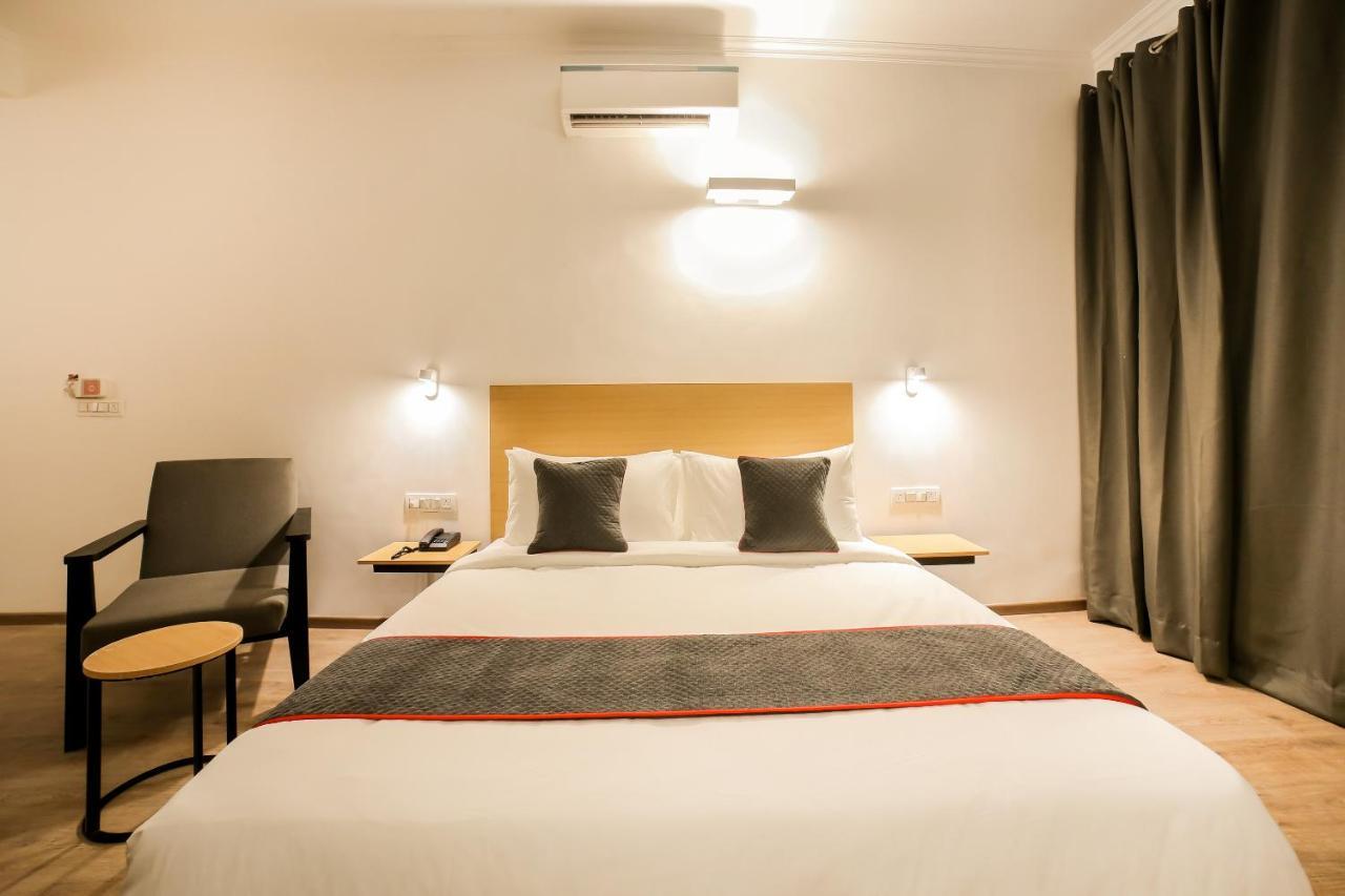 Townhouse 330 Dlf Phase-2 Near Leisure Valley Park Gurgaon Bagian luar foto