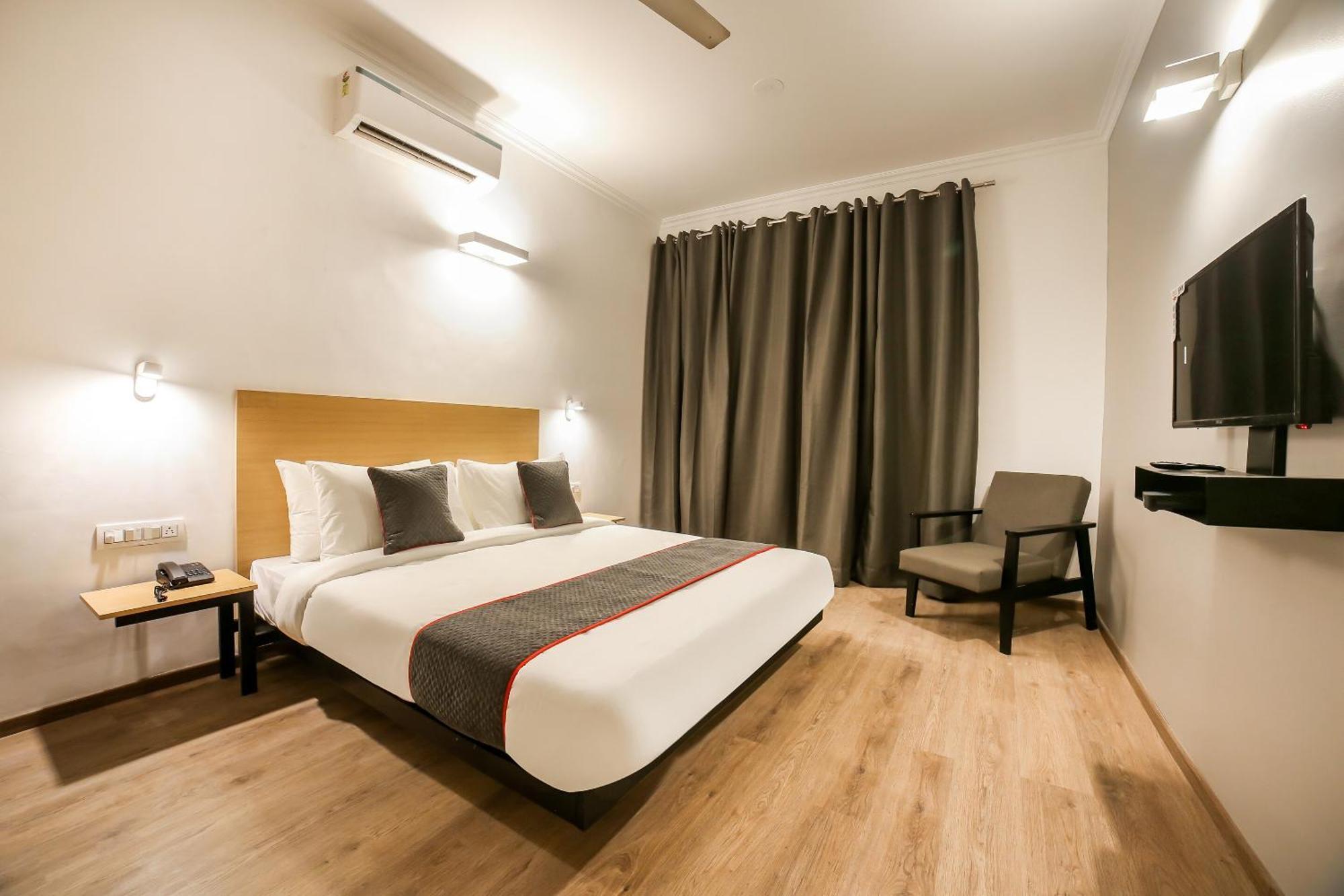 Townhouse 330 Dlf Phase-2 Near Leisure Valley Park Gurgaon Bagian luar foto