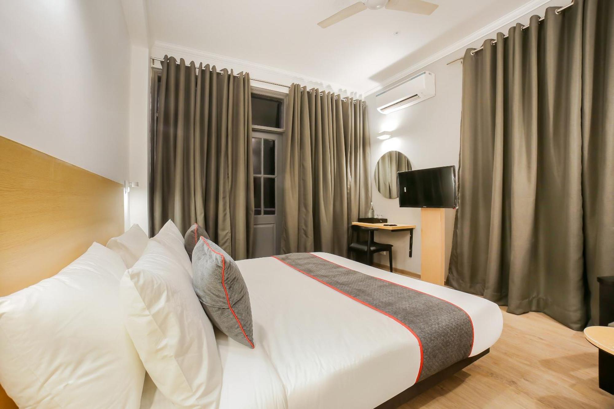 Townhouse 330 Dlf Phase-2 Near Leisure Valley Park Gurgaon Bagian luar foto