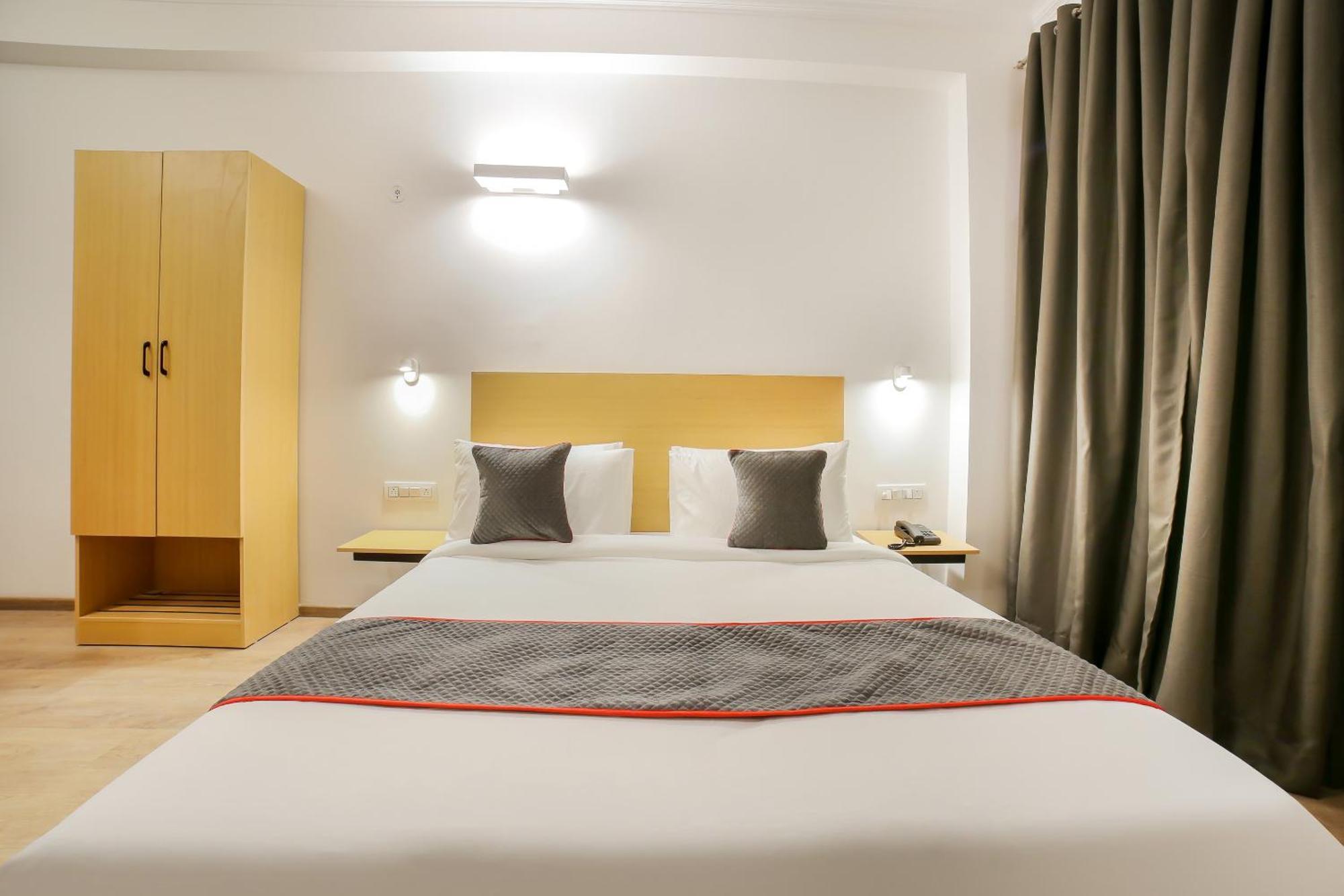 Townhouse 330 Dlf Phase-2 Near Leisure Valley Park Gurgaon Bagian luar foto