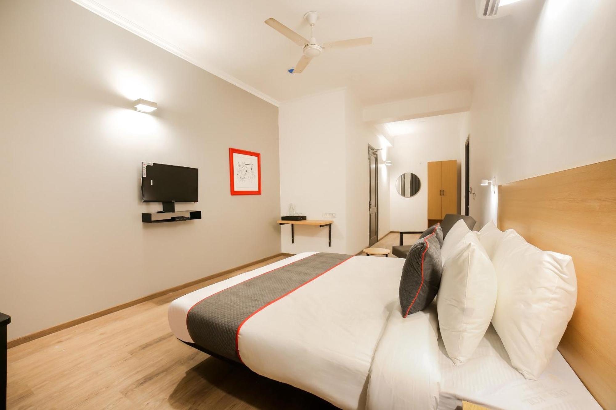 Townhouse 330 Dlf Phase-2 Near Leisure Valley Park Gurgaon Bagian luar foto