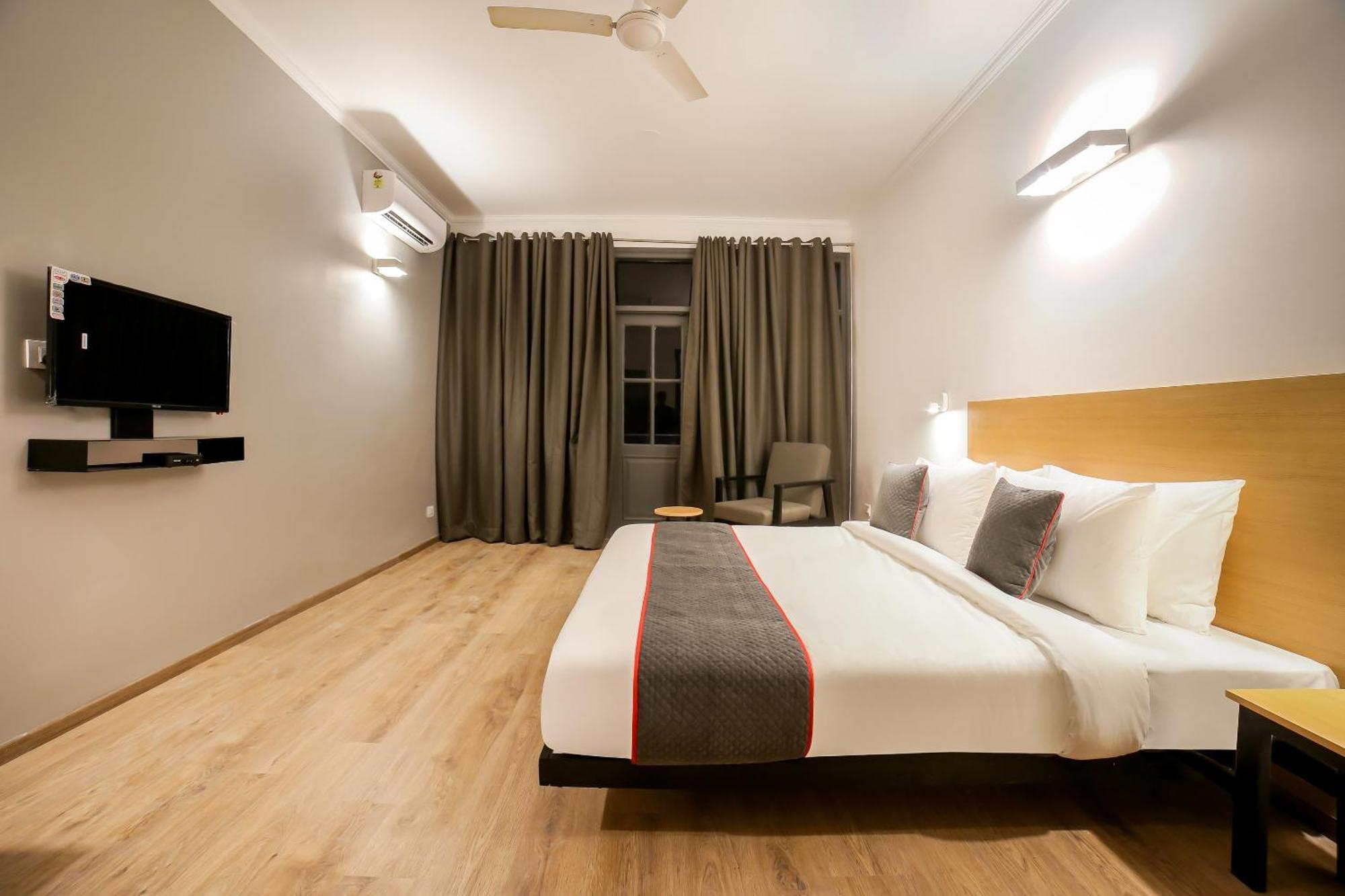 Townhouse 330 Dlf Phase-2 Near Leisure Valley Park Gurgaon Bagian luar foto