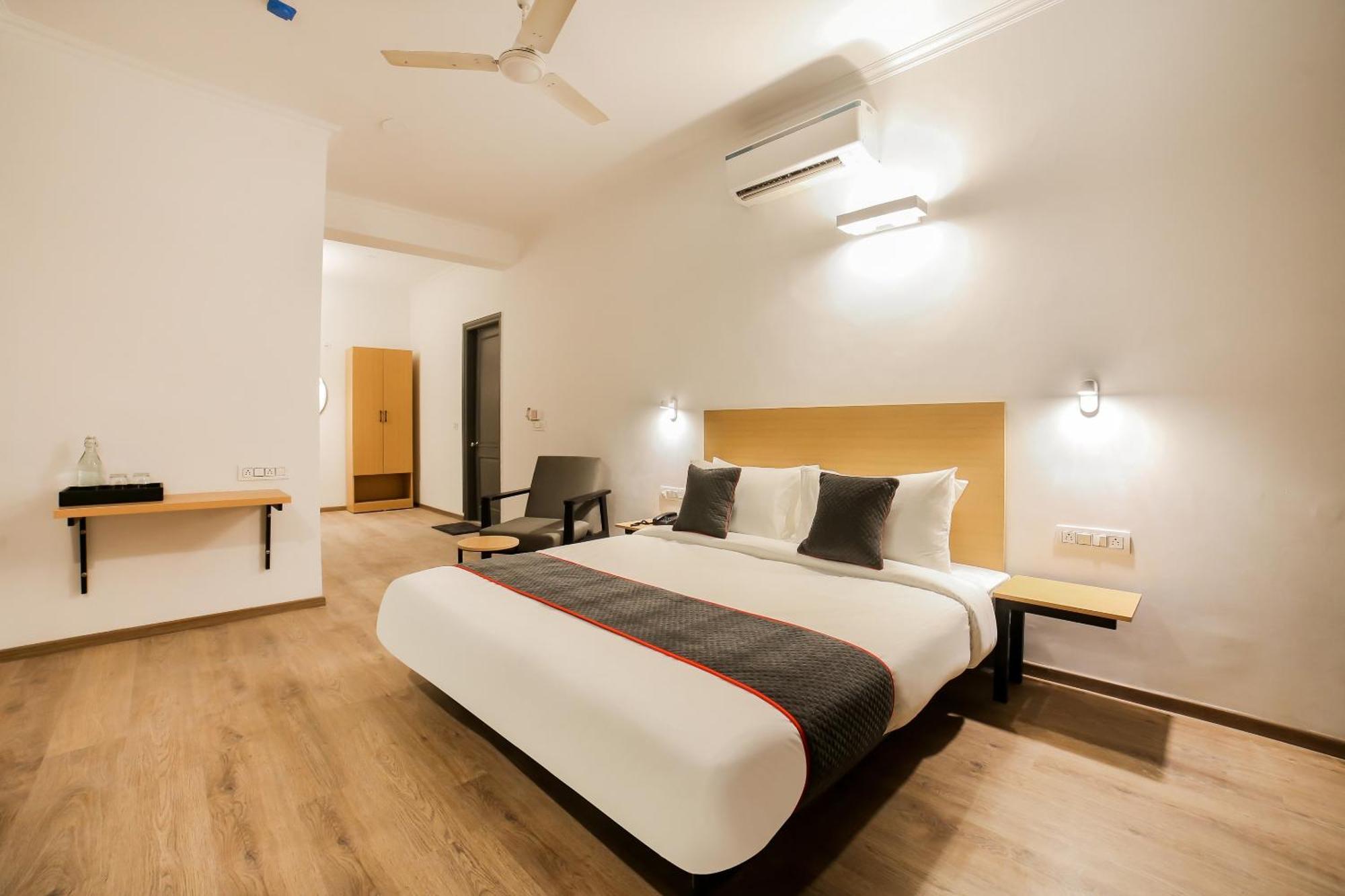 Townhouse 330 Dlf Phase-2 Near Leisure Valley Park Gurgaon Bagian luar foto
