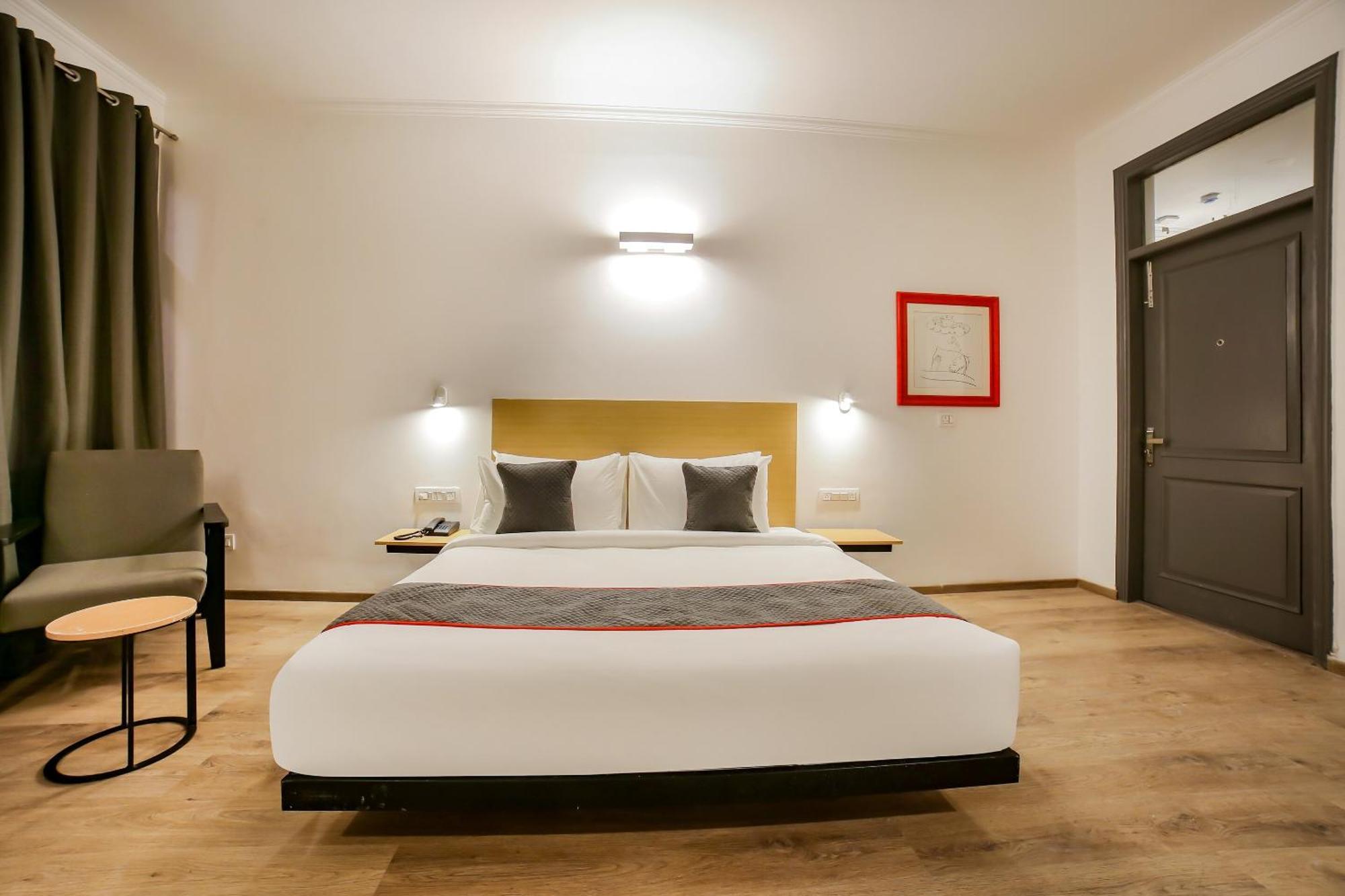 Townhouse 330 Dlf Phase-2 Near Leisure Valley Park Gurgaon Bagian luar foto
